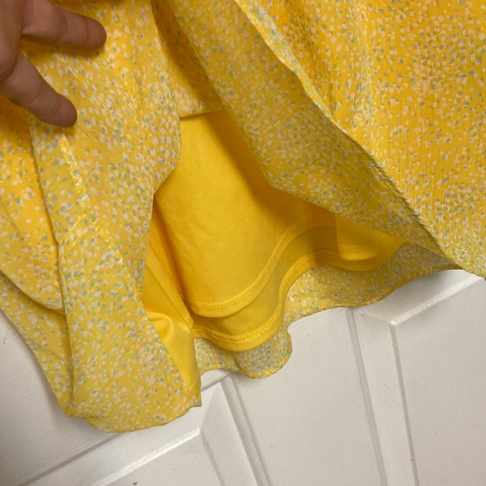 Studio by JPR Yellow Ruffled Blouse - Picture 4 of 7